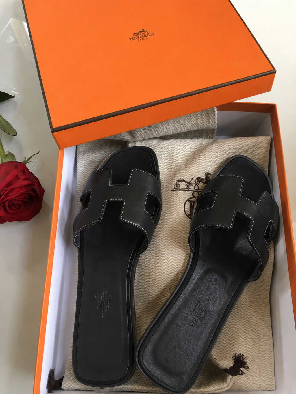 Claquettes Élégance Noire Premium✨