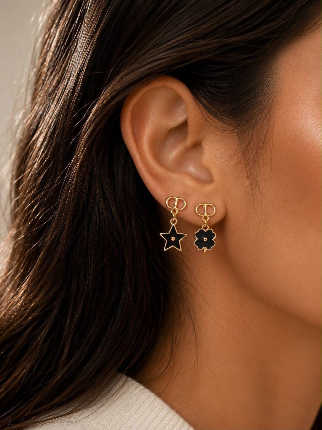 Boucles d’oreilles Duo Étoile & Fleur Noire | Acier inoxydable✨